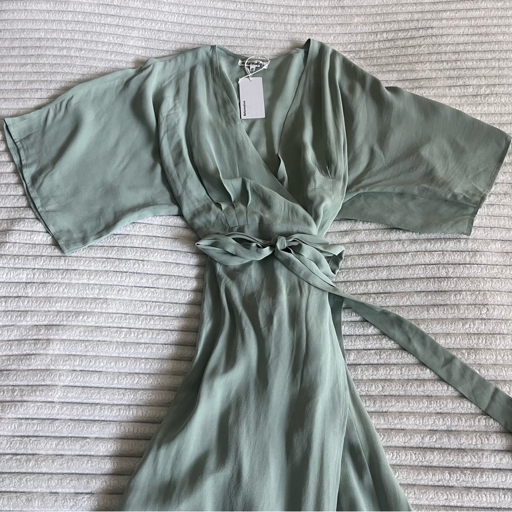 Reformation Winslow Dress in Celadon - Picture 6 of 12